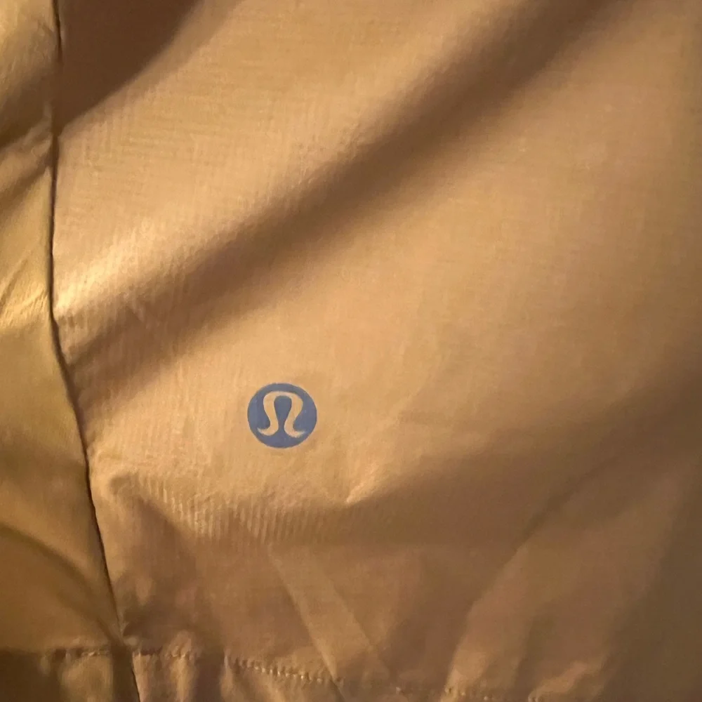 Lululemon Active Jacket
Gold Spice - Picture 7 of 8